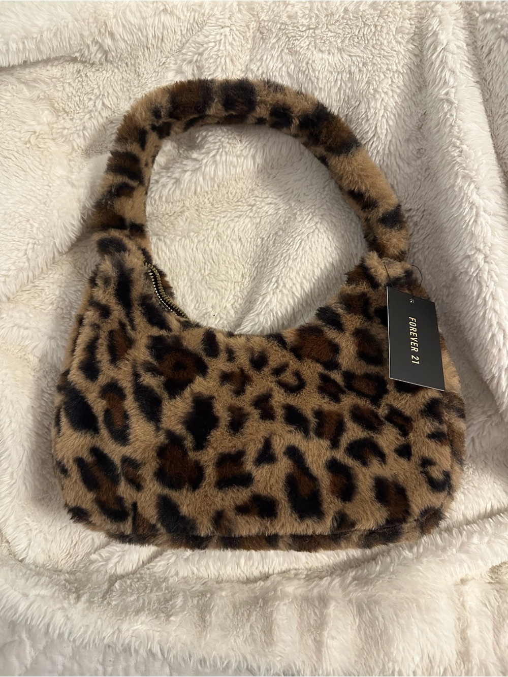 NWT Dolls Forever 21 Leopard Faux Fur Essential SOFT Shoulder Bag in Brown